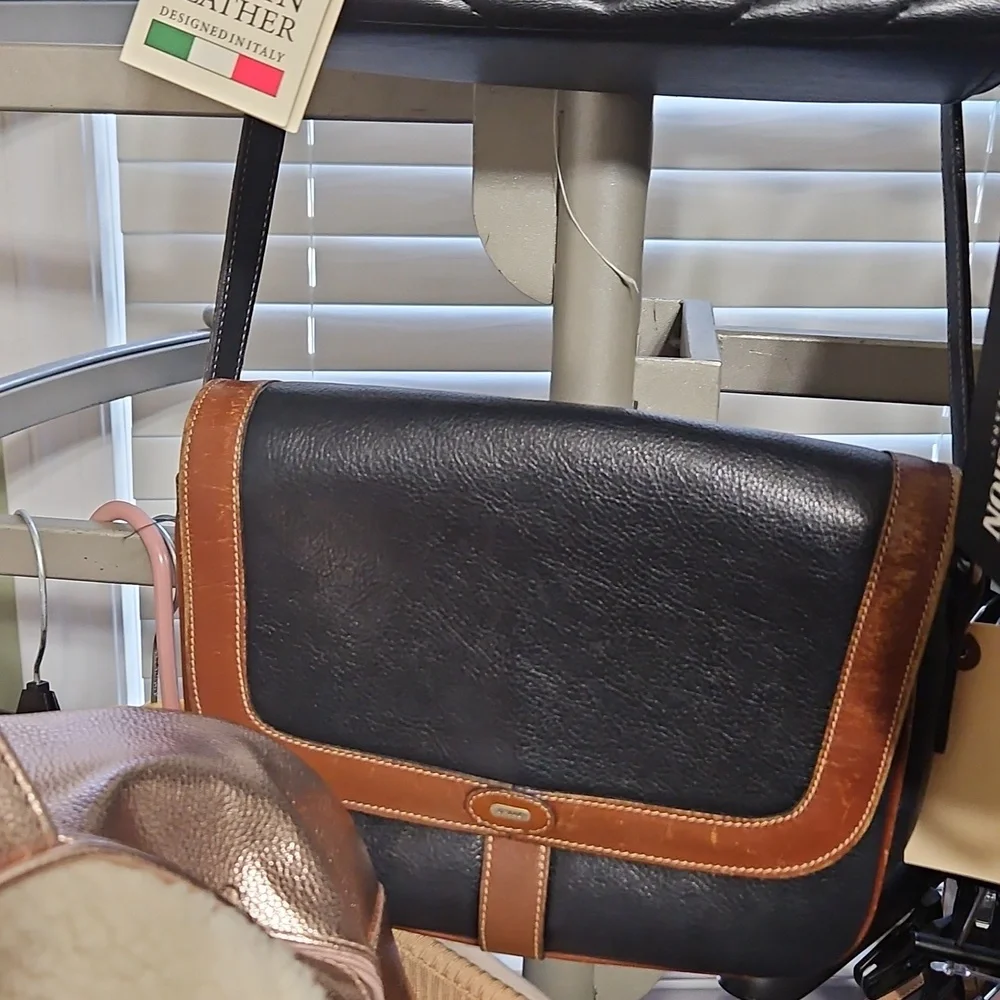 UNLISTED INVENTORY FOR LIVE POSH SHOWS - Picture 3 of 4